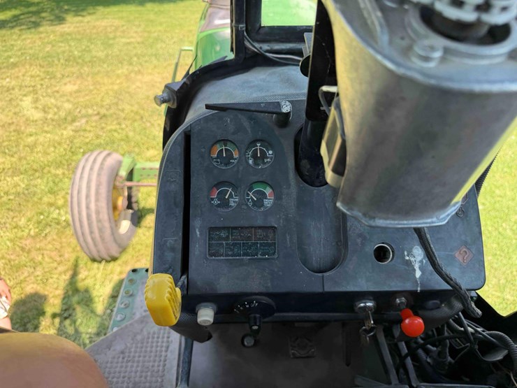 1984-john-deere-4250-image-35