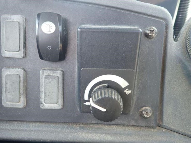 2009-deere-310sj-image-16