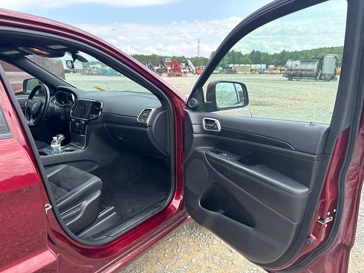 2021-jeep-grand-cherokee-image-34