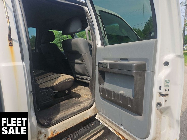 2011-ford-f350-image-22