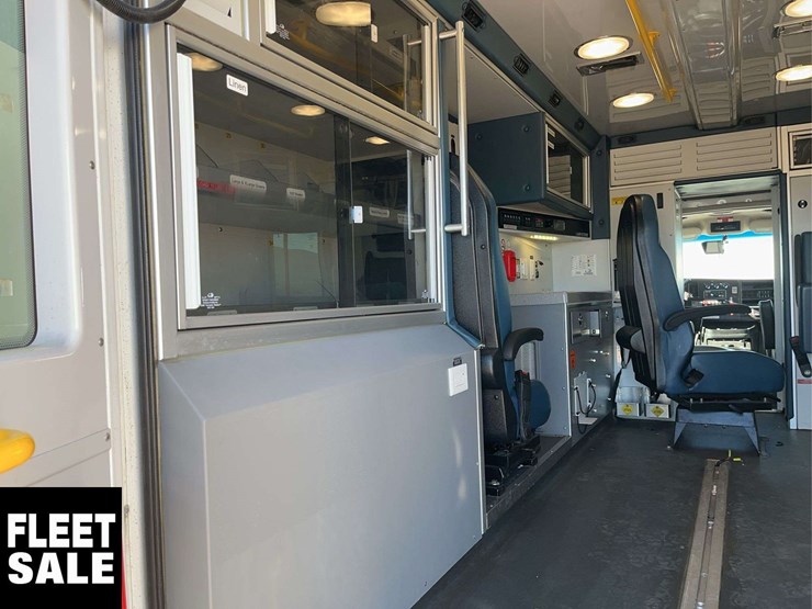 2017-chevrolet-express-s/a-ambulance-image-20