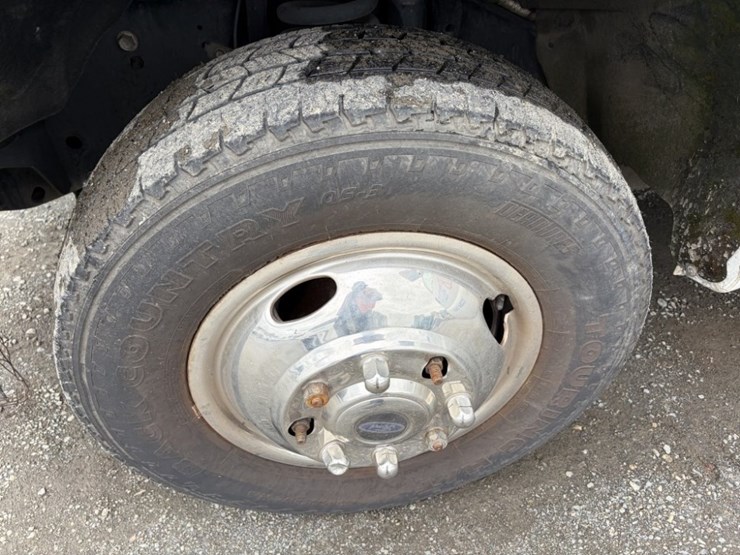 2014-ford-f350-sd-image-15