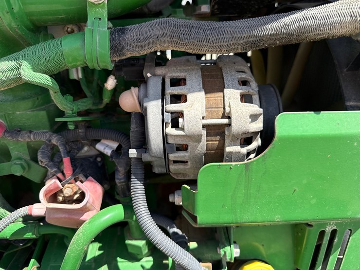 2018-john-deere-5065e-image-23