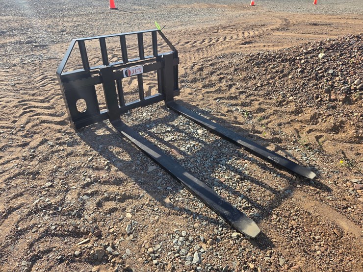 #6880-•-approx.-60"-unused-jct-skid-steer-pallet-forks-image-4