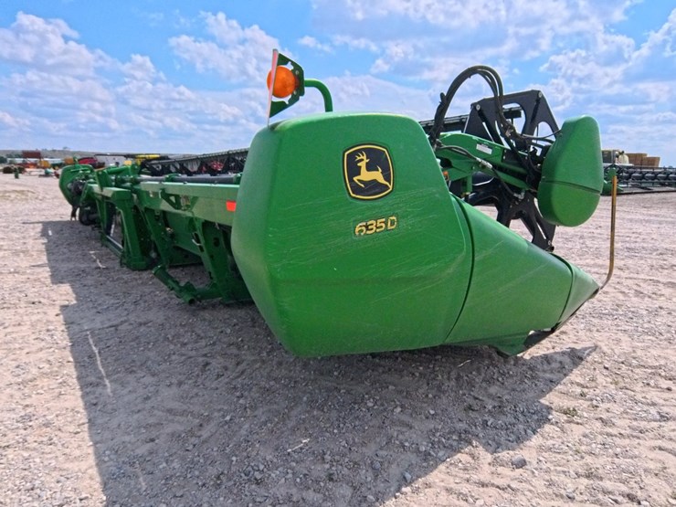 john-deere-635-image-3