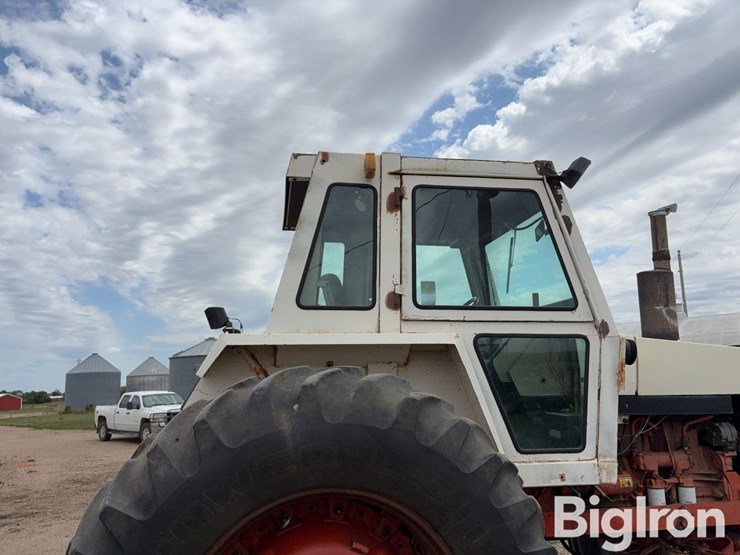 1975-case-1370-2wd-tractor-image-19