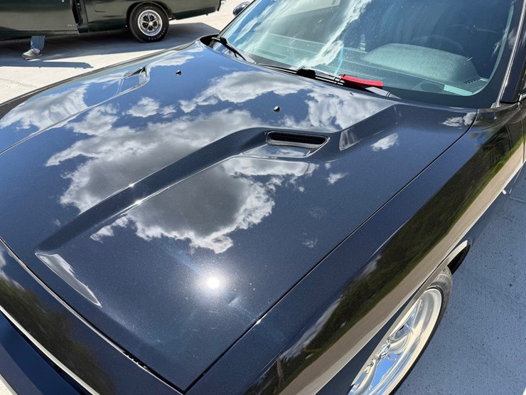 #1465-•-2013-dodge-challenger-sxt-image-13