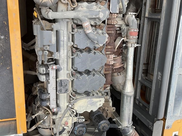 2016-liebherr-r946-lc-image-19