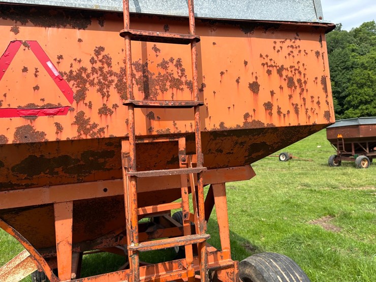 #2226-•-bradford-gravity-box-wagon-image-12