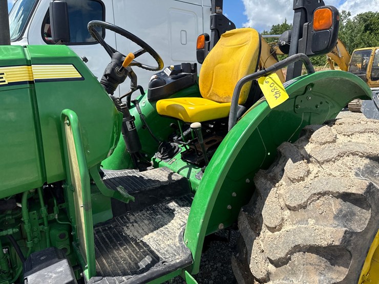 2018-john-deere-5065e-image-33