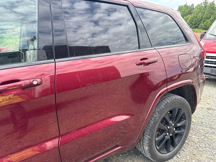 2021-jeep-grand-cherokee-image-28