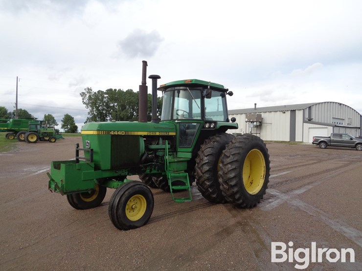 1979-john-deere-4440-image-1