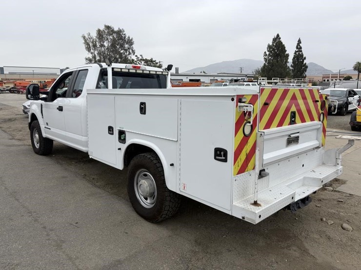 2017-ford-f350-image-4