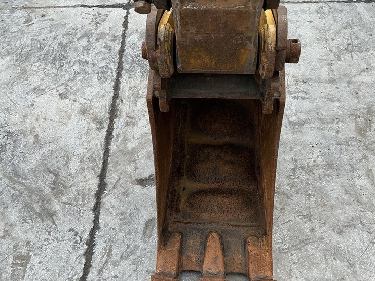 2022-deere-35g-image-10