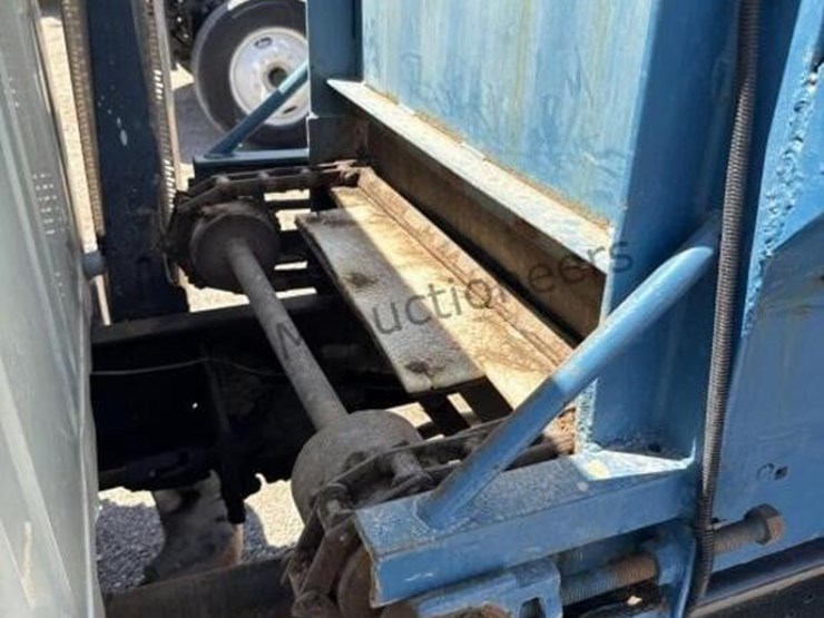 2000-international-4700-image-11