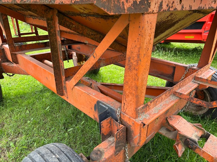 #2226-•-bradford-gravity-box-wagon-image-17