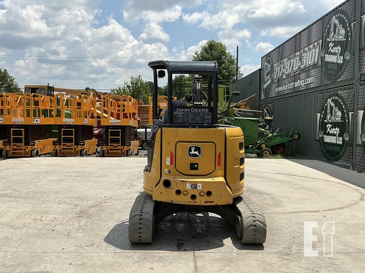 2022-deere-35g-image-3