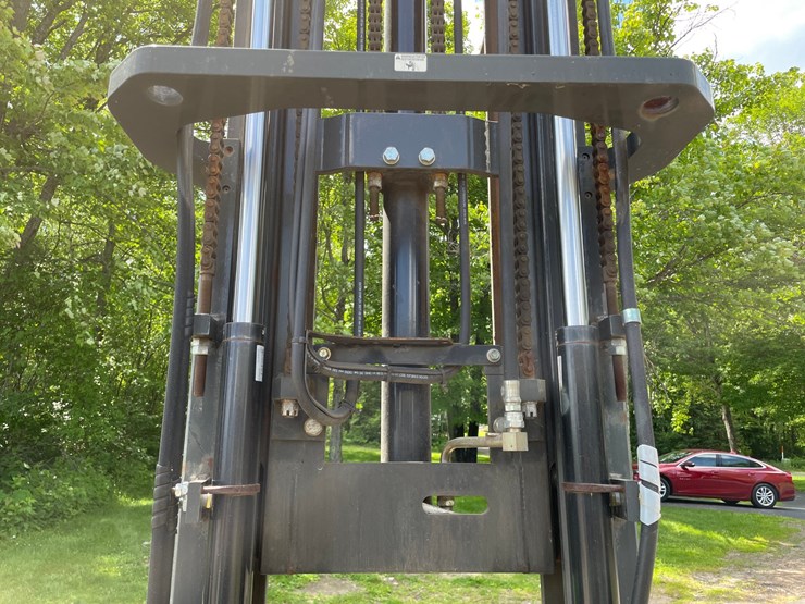 #6068-•-2016-5000lb-unicarriers-lp-forklift---low-hours!-image-29