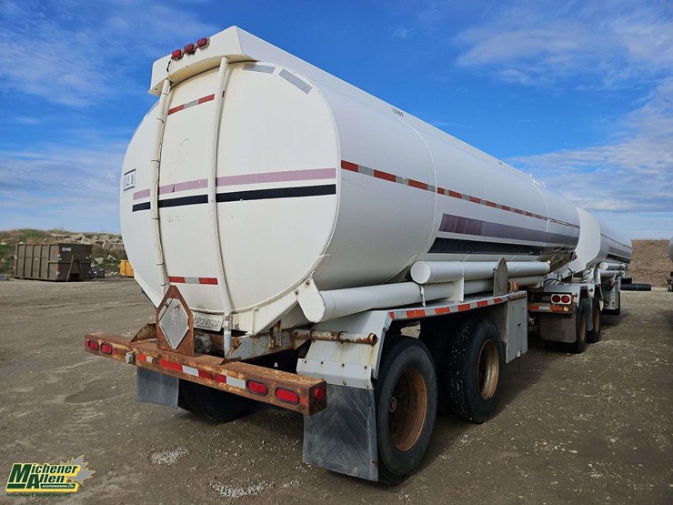 1982-hutchinson-super-b-oil-tank-trailer-image-8