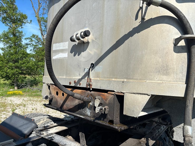 #2216-•-1978-montone-28'-end-dump-semi-trailer-image-75