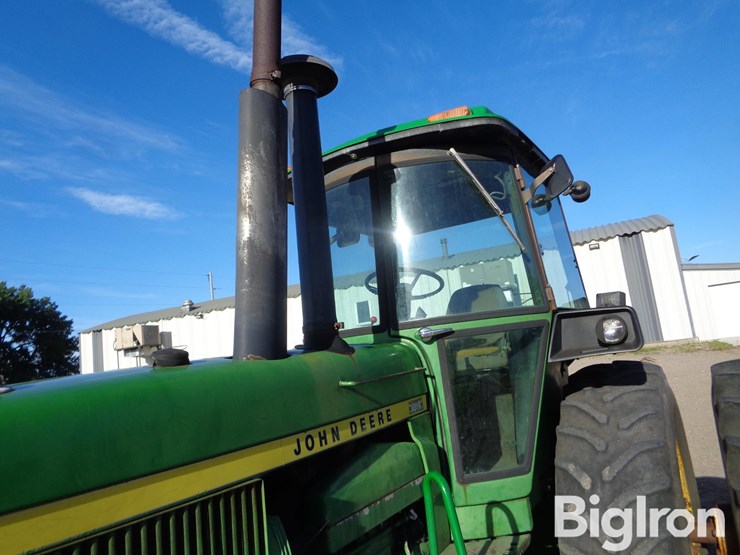 1977-john-deere-4630-image-13