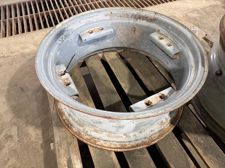 #1480-•-12.4x24-wheel-fits-massey-ferguson-image-1