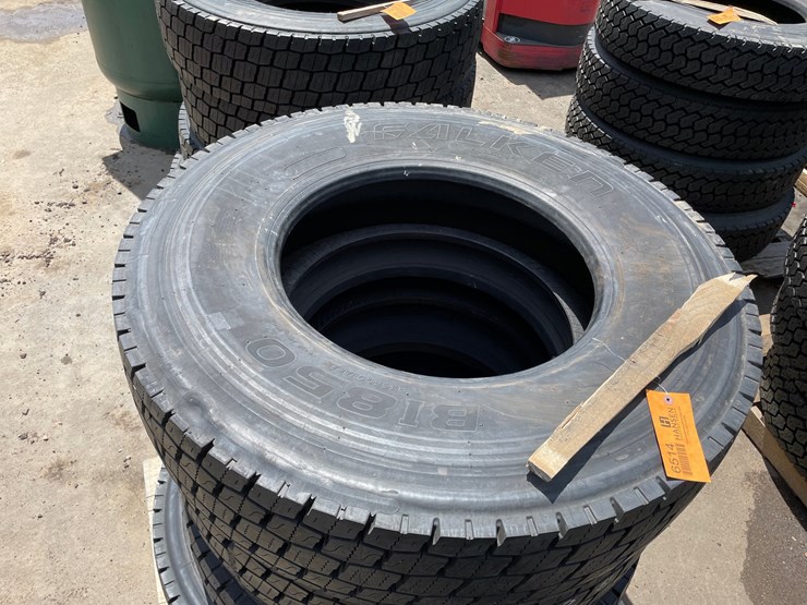 #6514-•-set-of-(4)-semi-tires-image-5
