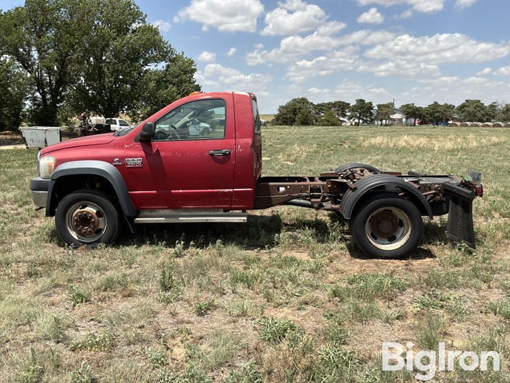 2009-dodge-ram-5500-image-8