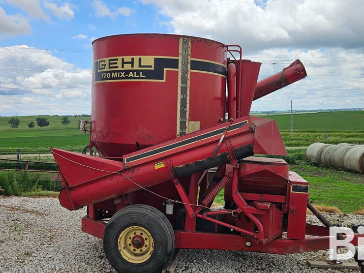 1989-gehl-170-image-4