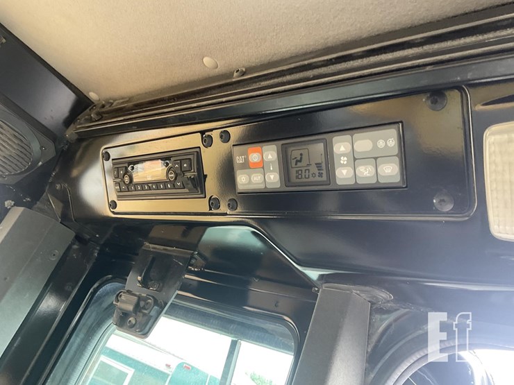 2019-caterpillar-315f-lcr-image-16