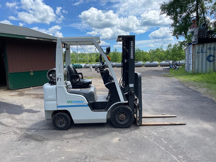 #6065-•-2014-4000lb-unicarriers-lp-forklift-image-6