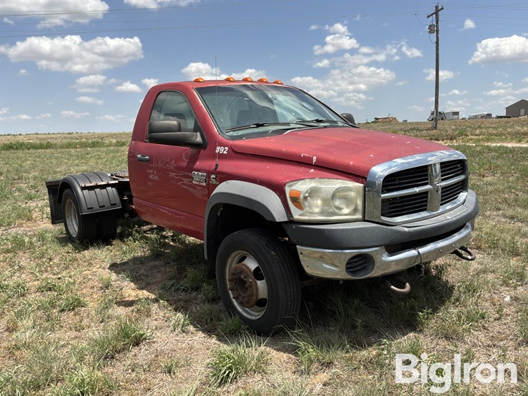 2009-dodge-ram-5500-image-3