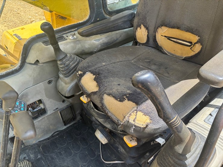 komatsu-pc200-lc-6le-image-71