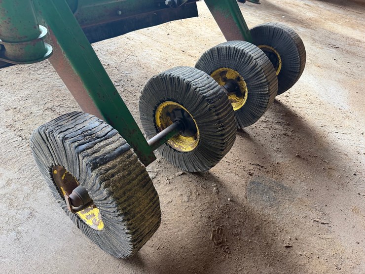 john-deere-1518-image-13