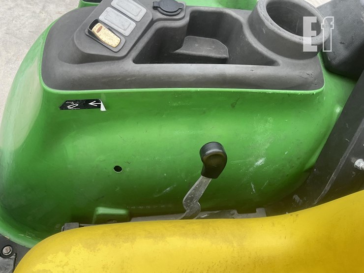 2020-john-deere-3025e-image-12