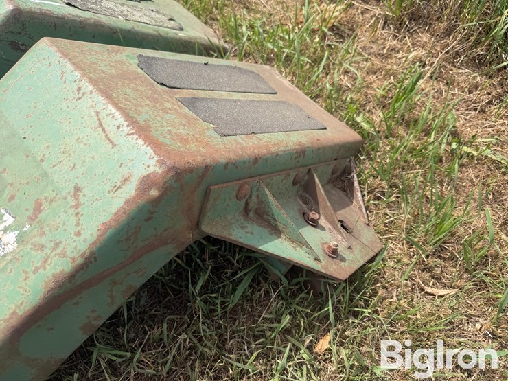 2wd-tractor-fenders-image-10