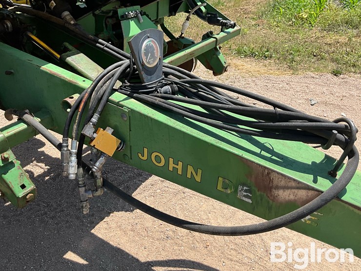 john-deere-7200-image-11