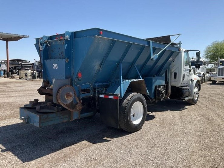 2007-international-durastar-4300-image-4