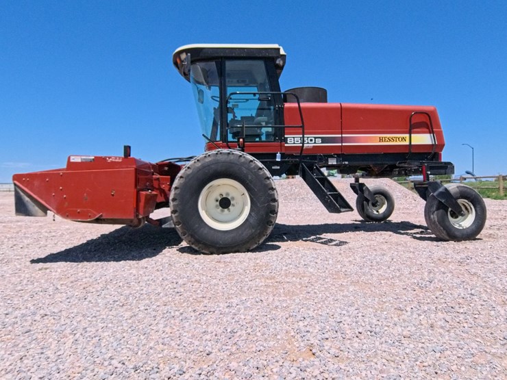hesston-8550s-image-90