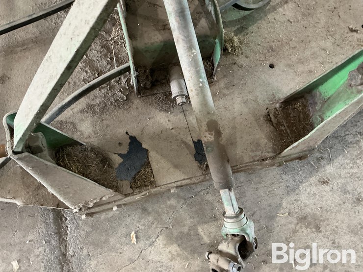 john-deere-84-image-11