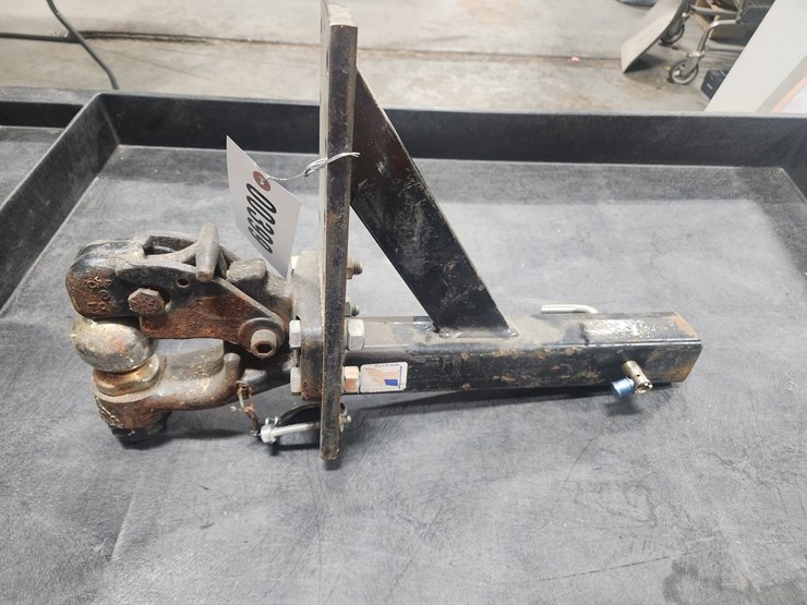 #399-•-pintle-hitch-image-4
