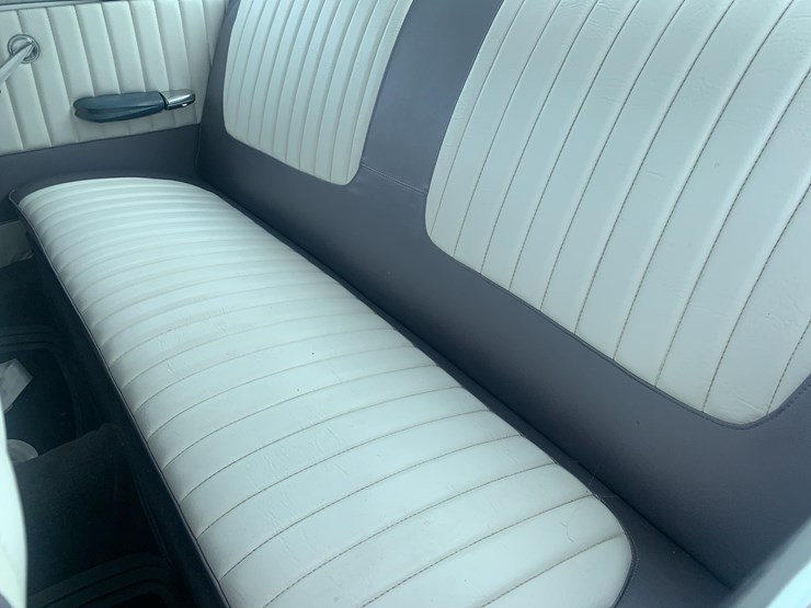 1960-ford-starliner-image-12