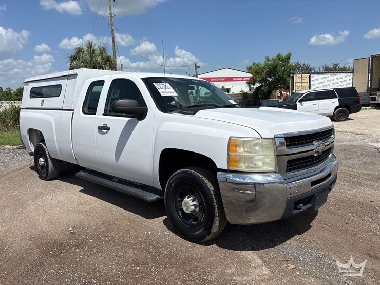 2008-chevrolet-silverado-1500-image-2