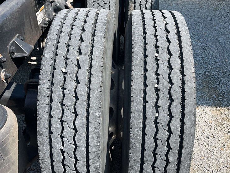 2022-kenworth-t680-image-8