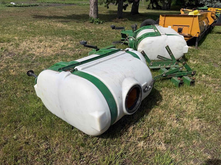 john-deere-saddle-tanks-image-3