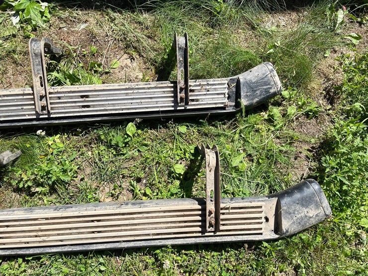 #7157-•-(2)-truck-side-running-boards-image-4