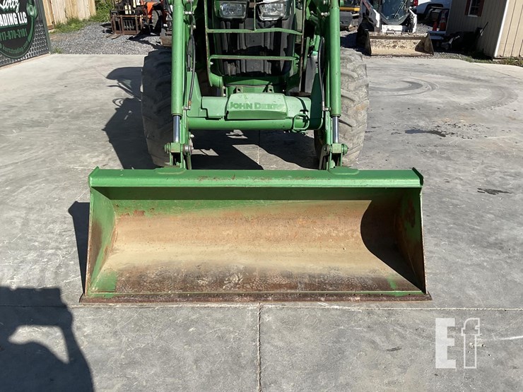 2014-john-deere-5100e-image-9