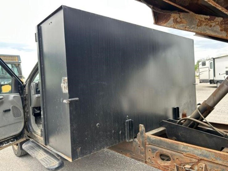 2002-ford-f550-image-59