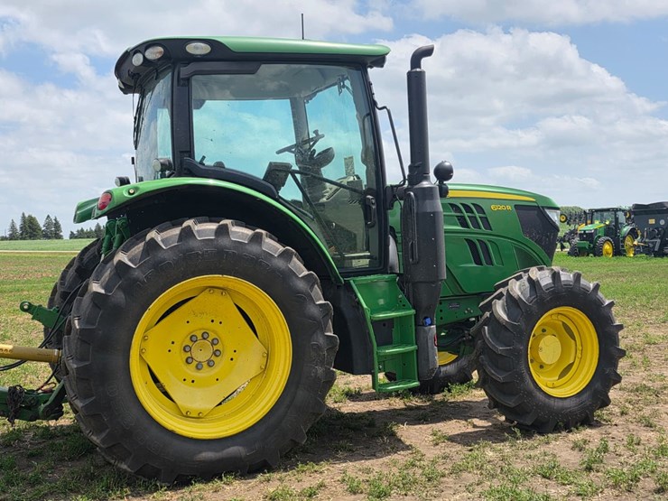 john-deere-6120r-image-10