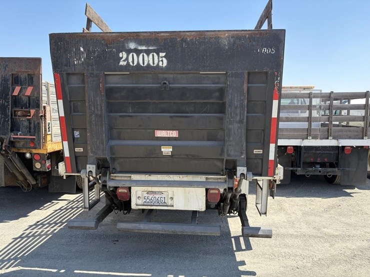 2012-ford-f650-image-14
